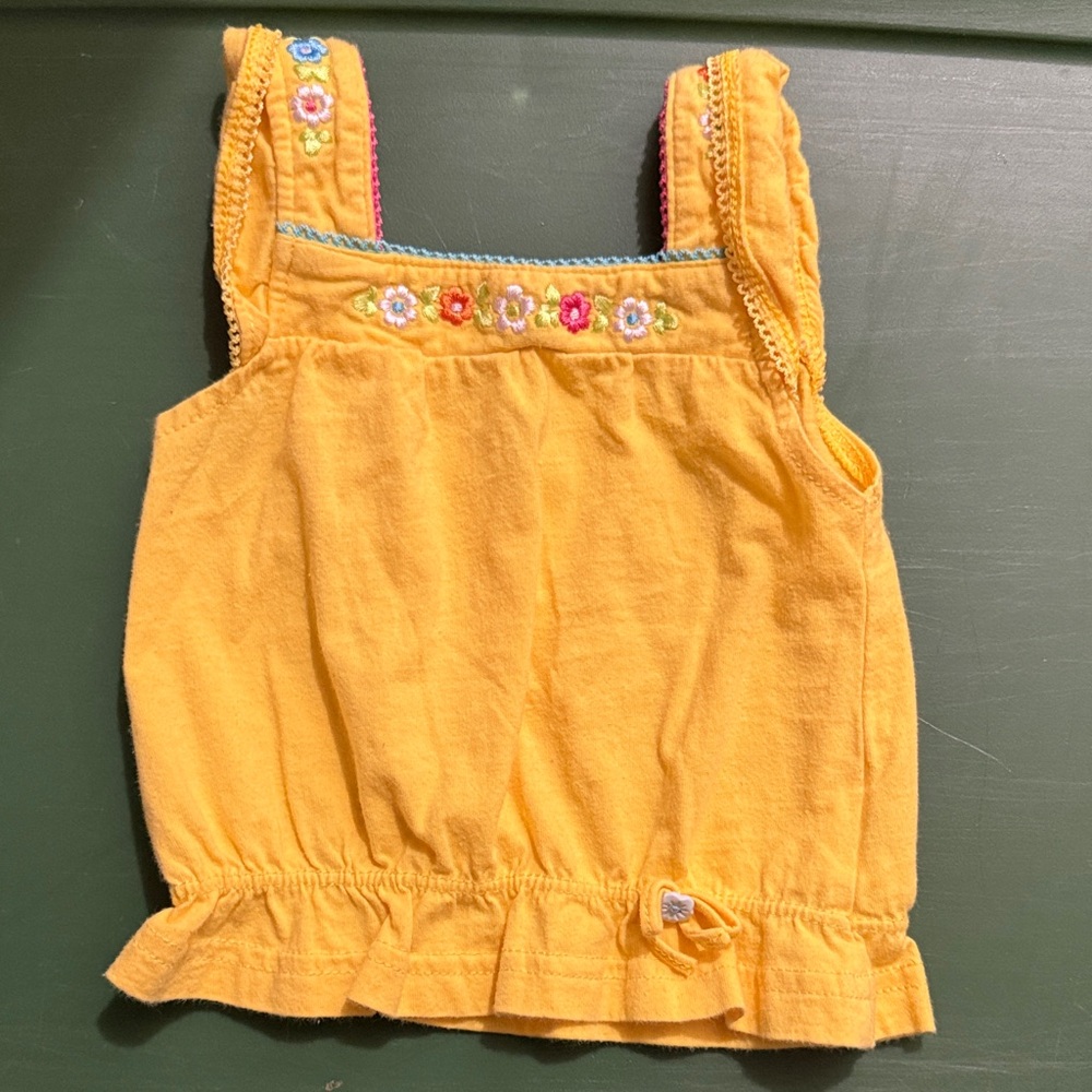 Baby Yellow Embroidered Tank Top - Cute Summer Top 5/$25 🤍💚